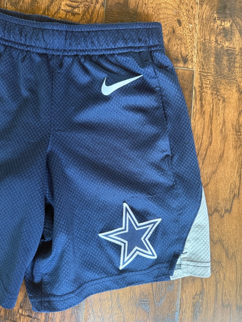 Dalllas Cowboys Nike Navy and Light Gray Athletic Shorts , size youth small - Picture 3 of 6